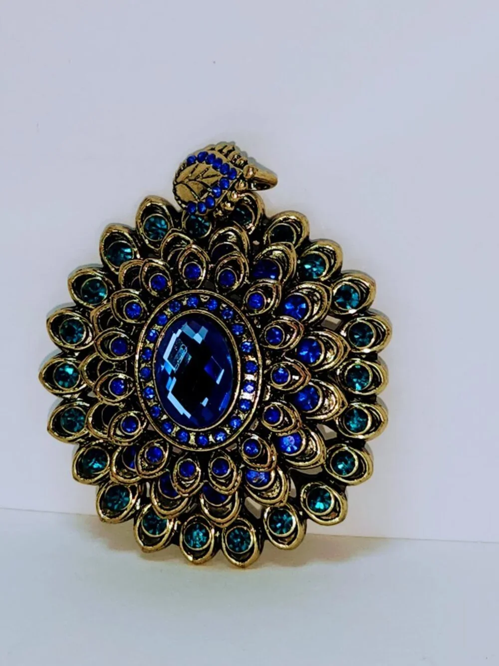 Ornate Gold-Tone Blue & Teal Rhinestone Peacock Statement Brooch\Pendant